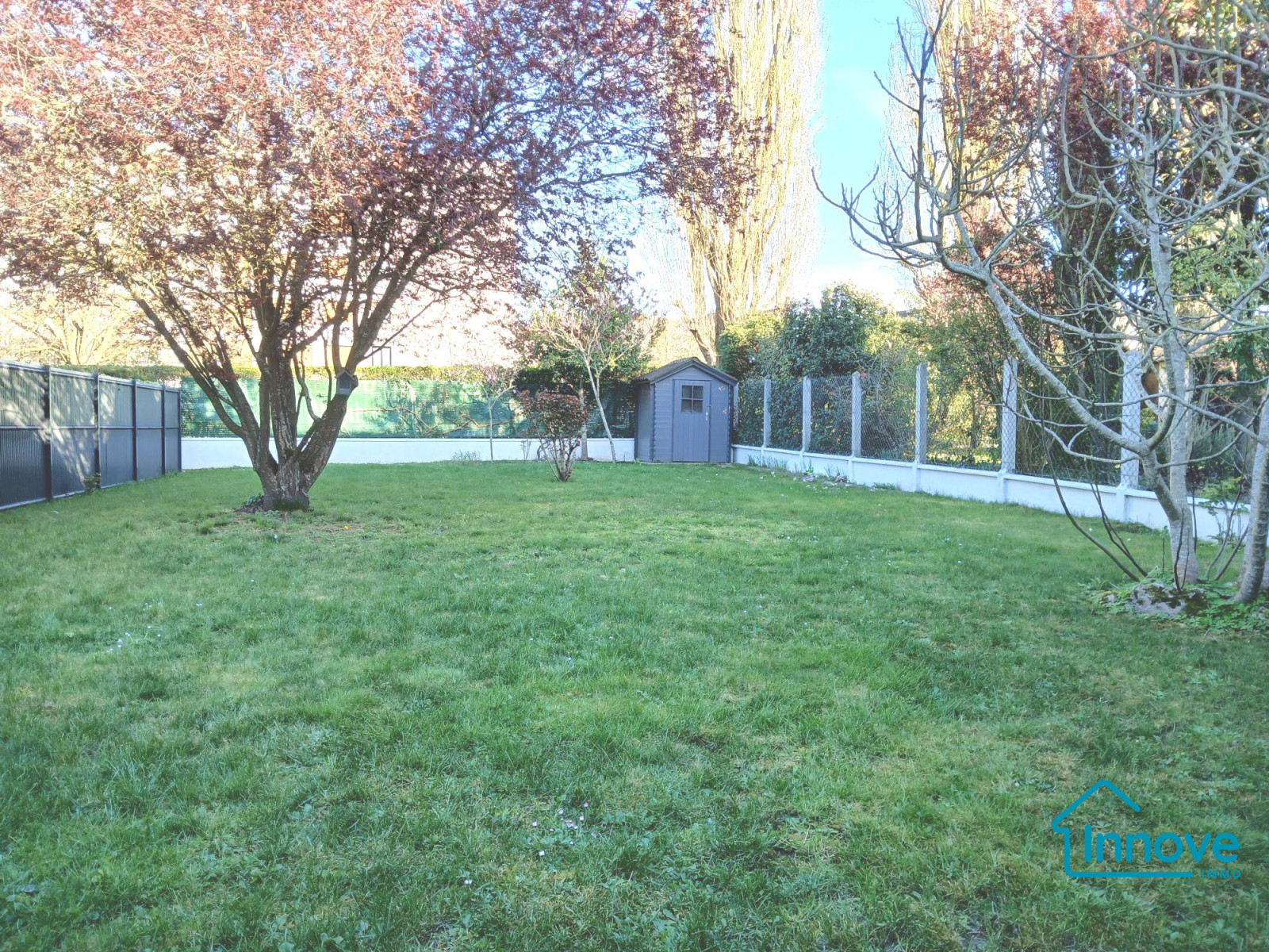 
                                                Vente
                                                 MAISON FAMILIALE SECTEUR HENRI PROU