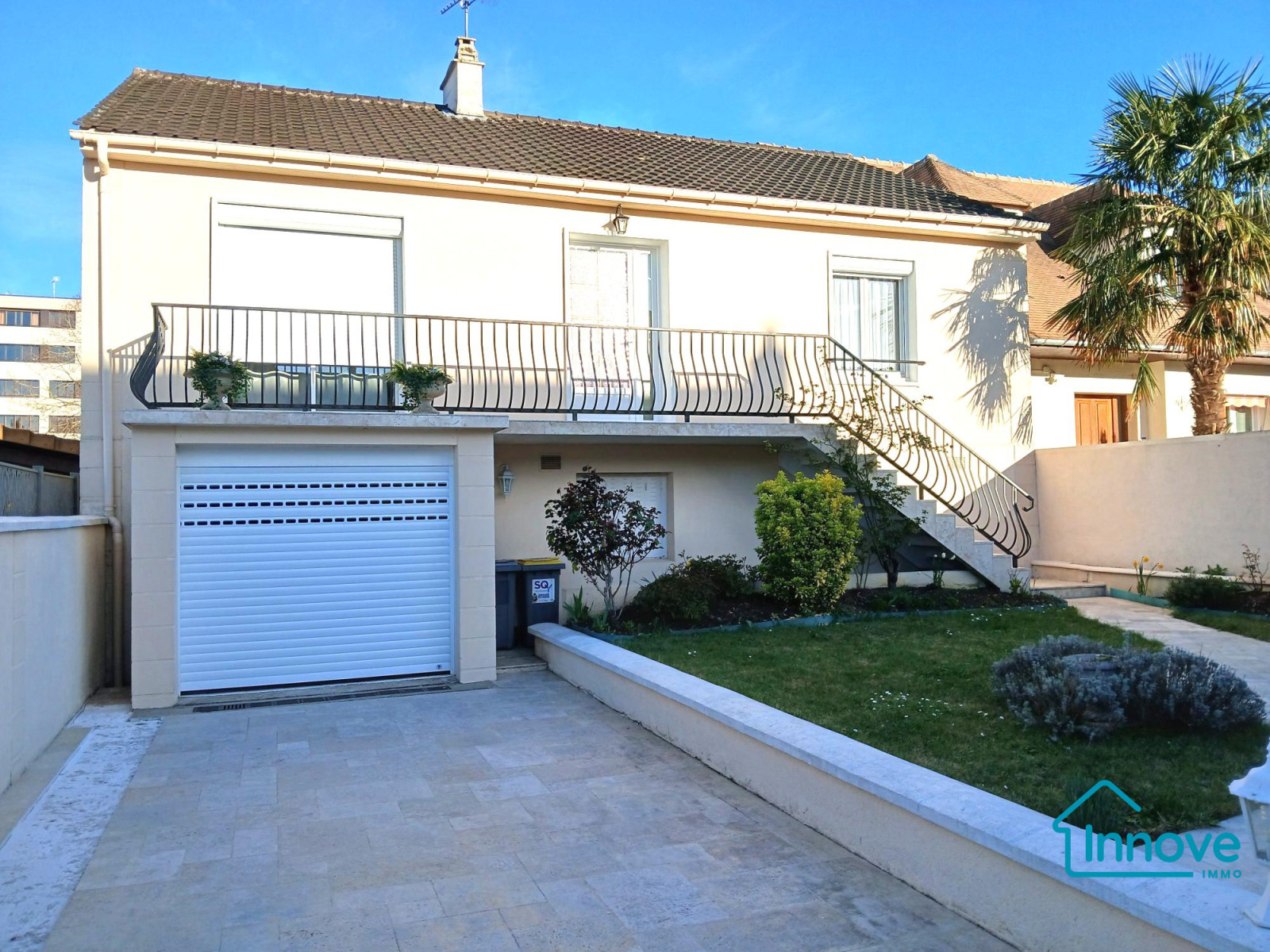 
                                                Vente
                                                 MAISON FAMILIALE SECTEUR HENRI PROU