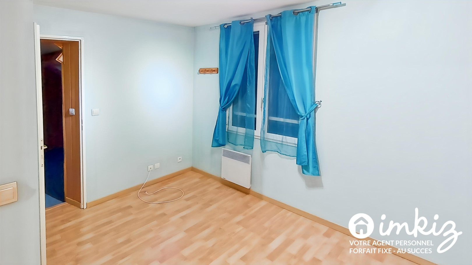 
                                                Vente
                                                 Maison familiale spacieuse avec garage et jardin