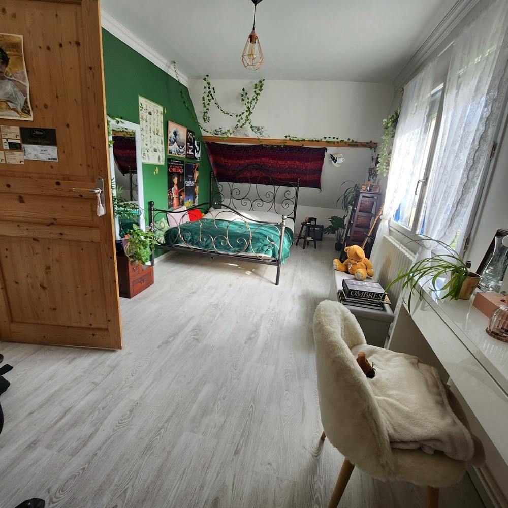 
                                                Vente
                                                 🏡 Maison familiale spacieuse de 160m²