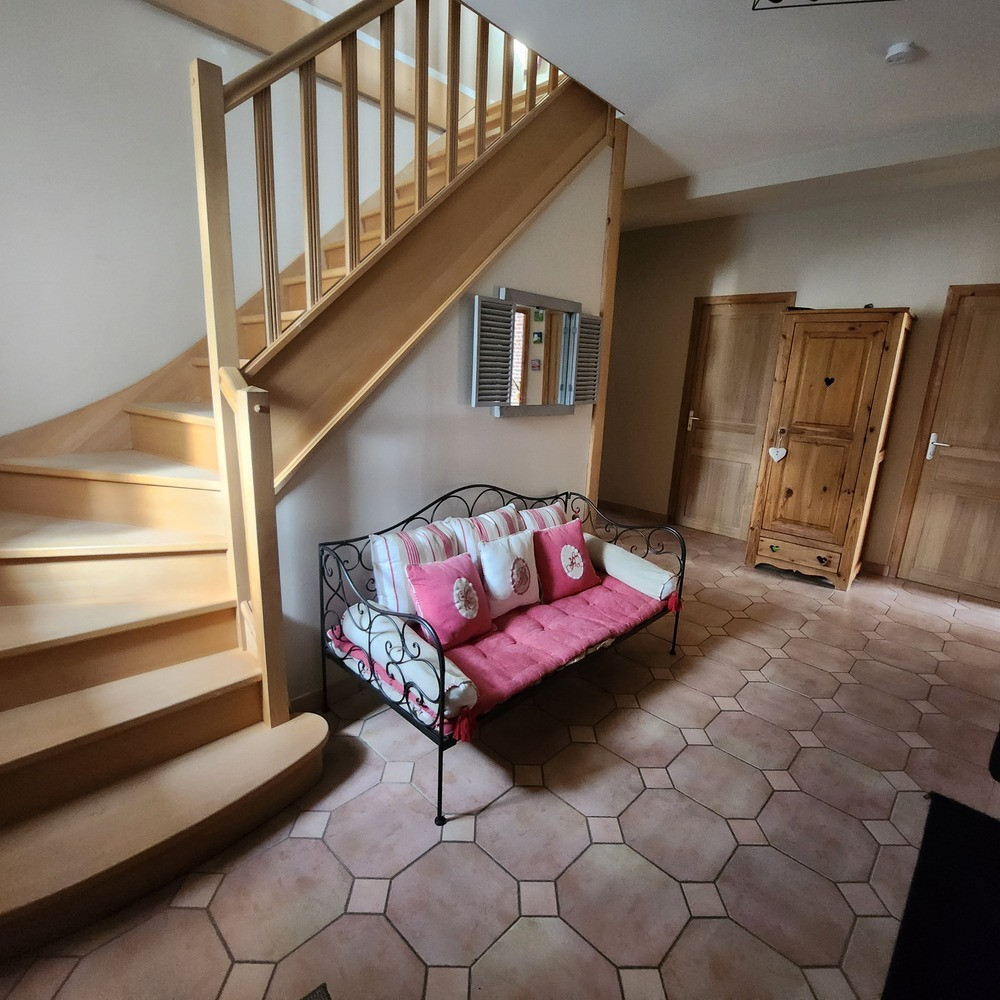 
                                                Vente
                                                 🏡 Maison familiale spacieuse de 160m²