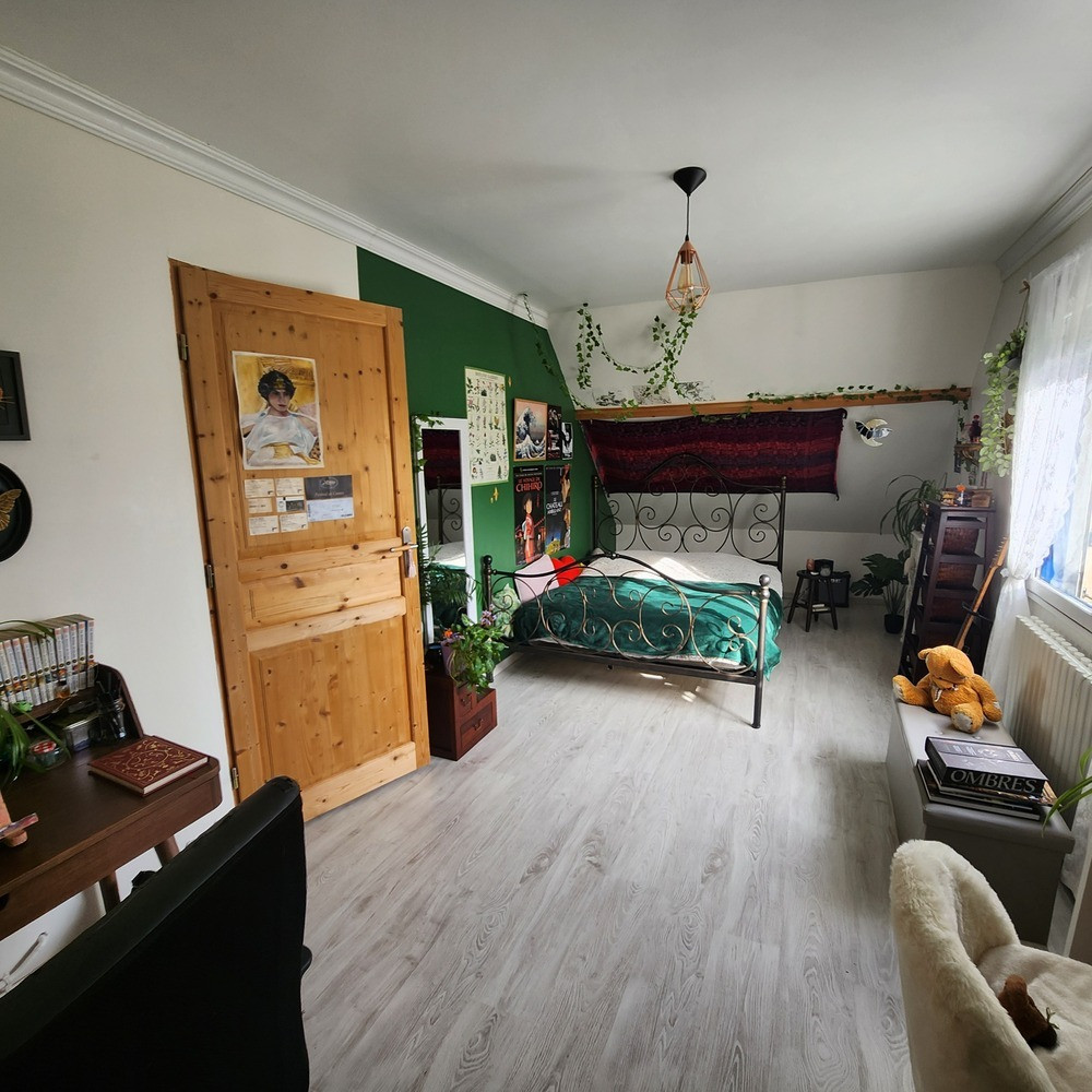 
                                                Vente
                                                 🏡 Maison familiale spacieuse de 160m²