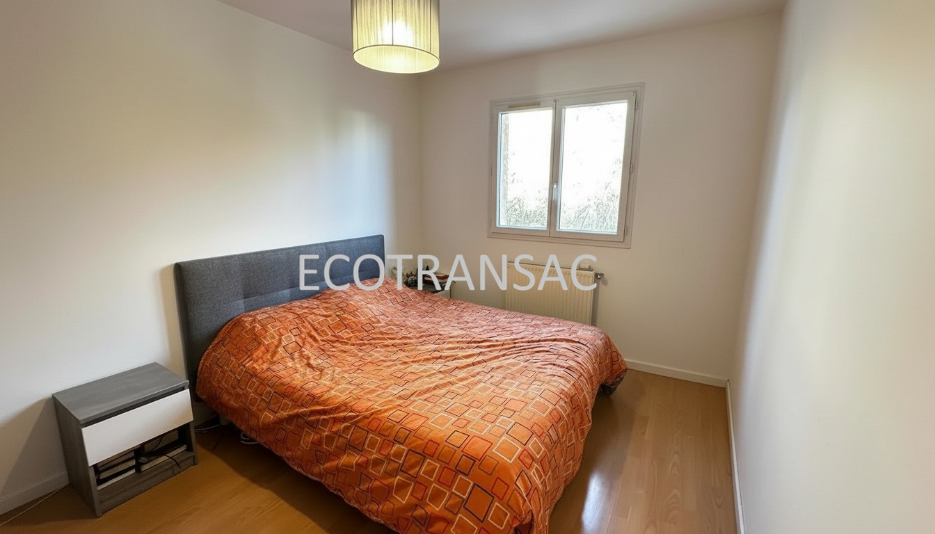 
                                                Vente
                                                 MAISON FAMILIALE SUR DEUX NIVEAUX – 250 M² – TERRAIN 2 300 M² – DPE B