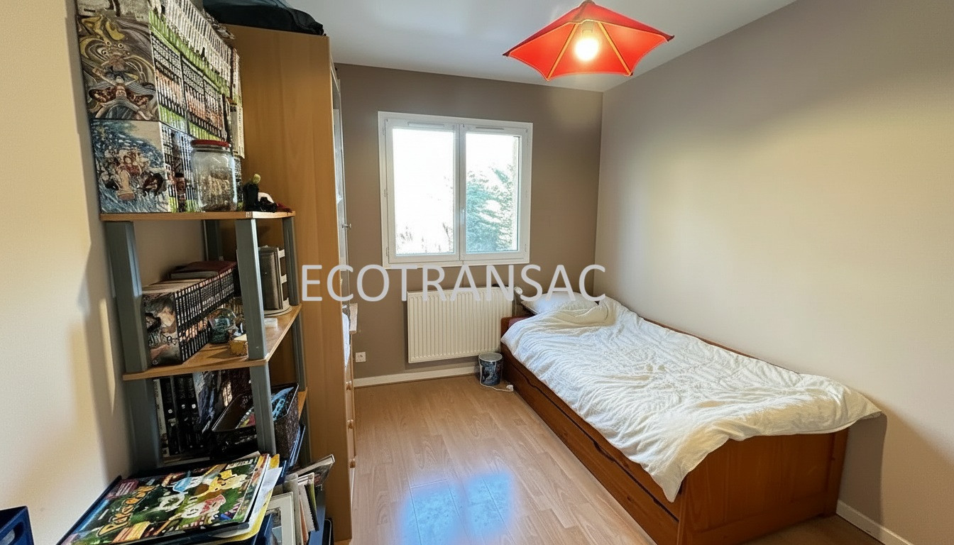 
                                                Vente
                                                 MAISON FAMILIALE SUR DEUX NIVEAUX – 250 M² – TERRAIN 2 300 M² – DPE B