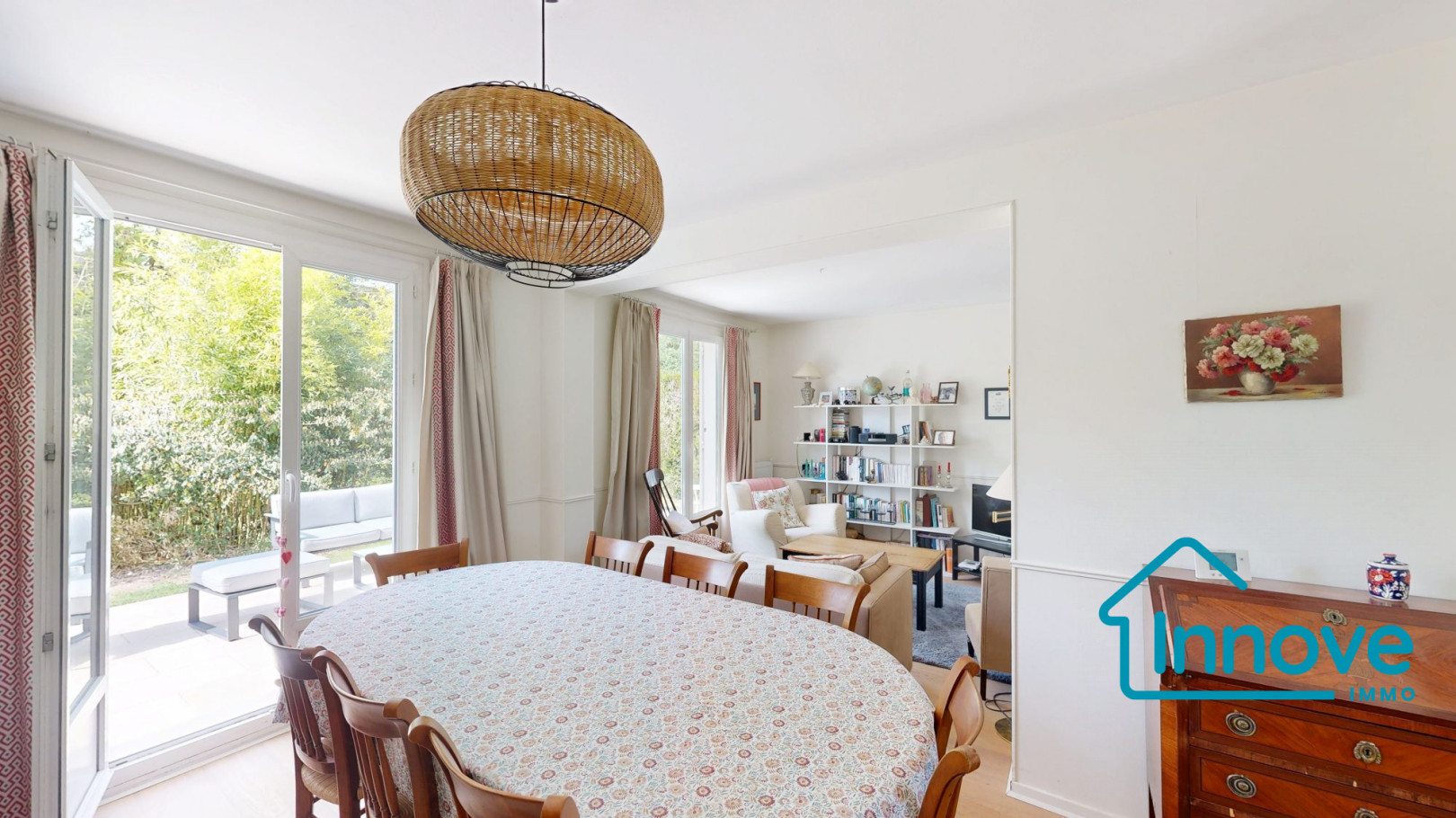 
                                                Vente
                                                 Maison familiale - Voisins Le Bretonneux Chamfleury