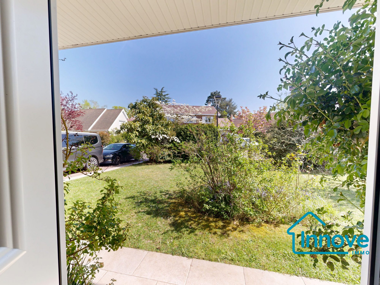 
                                                Vente
                                                 Maison familiale - Voisins Le Bretonneux Chamfleury