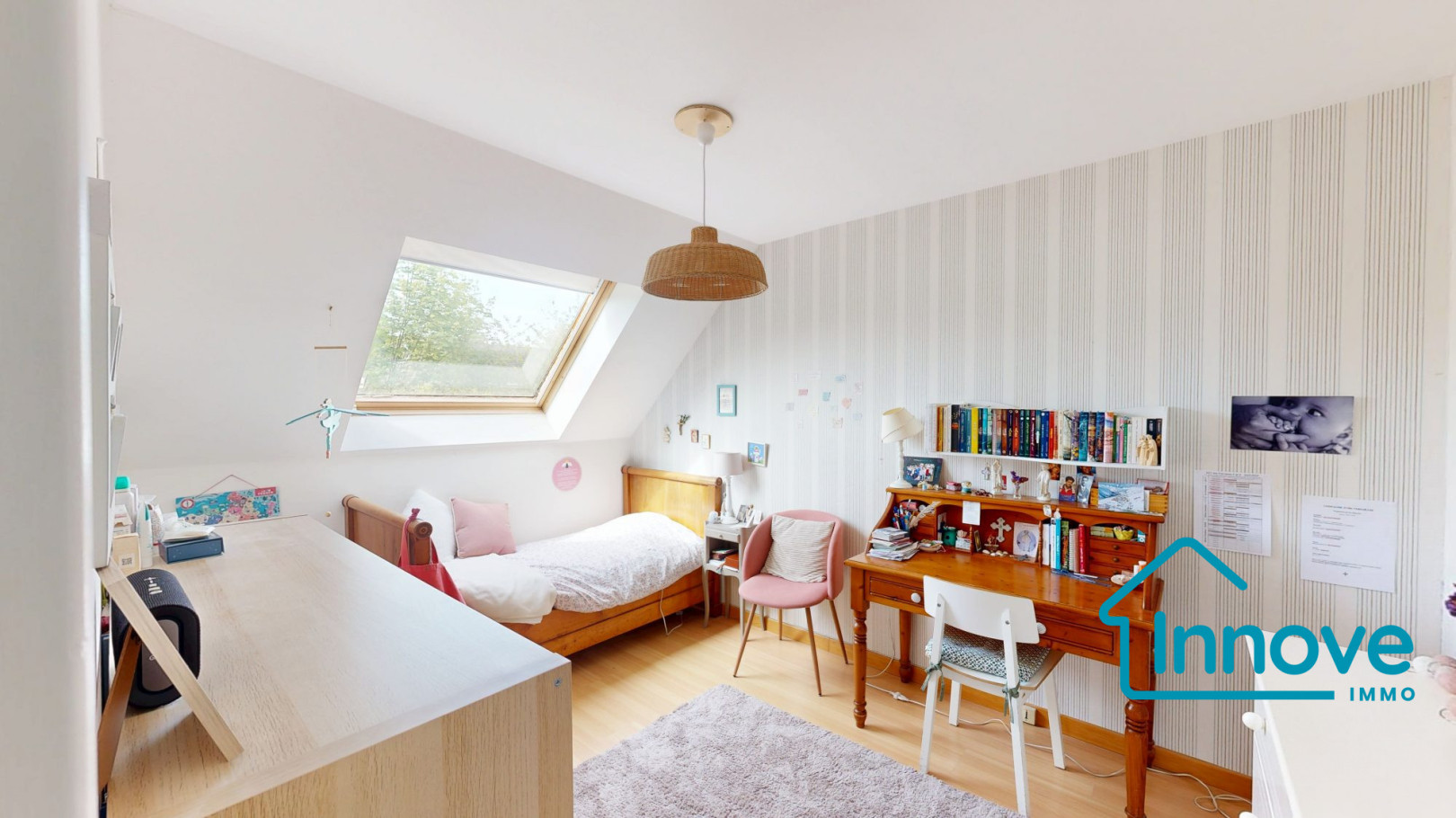 
                                                Vente
                                                 Maison familiale - Voisins Le Bretonneux Chamfleury