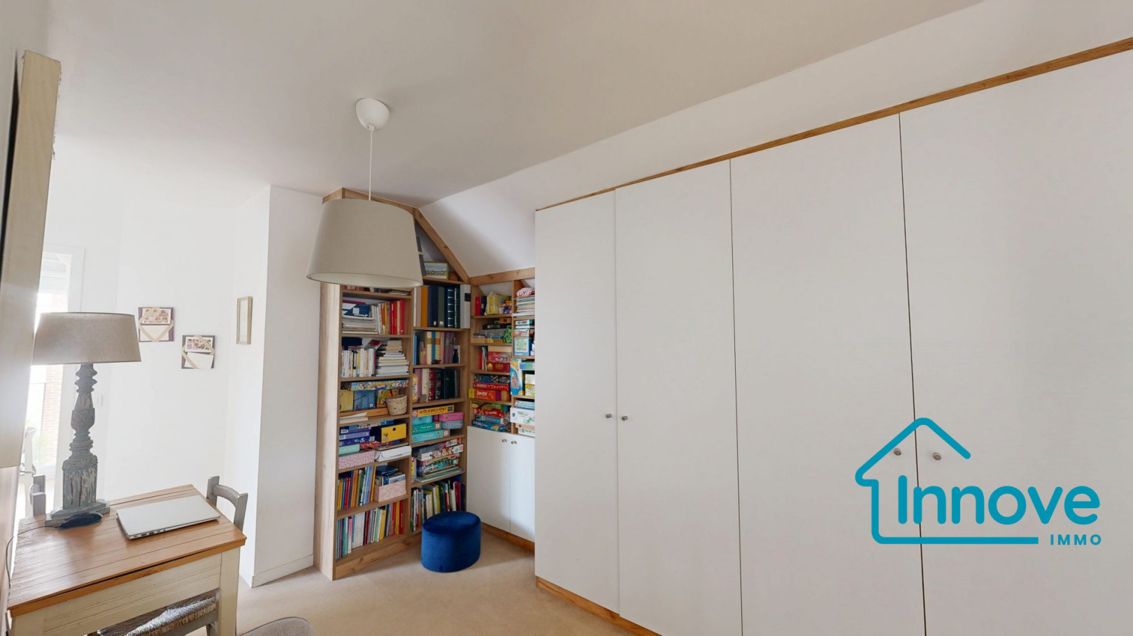 
                                                Vente
                                                 Maison familiale - Voisins Le Bretonneux Chamfleury