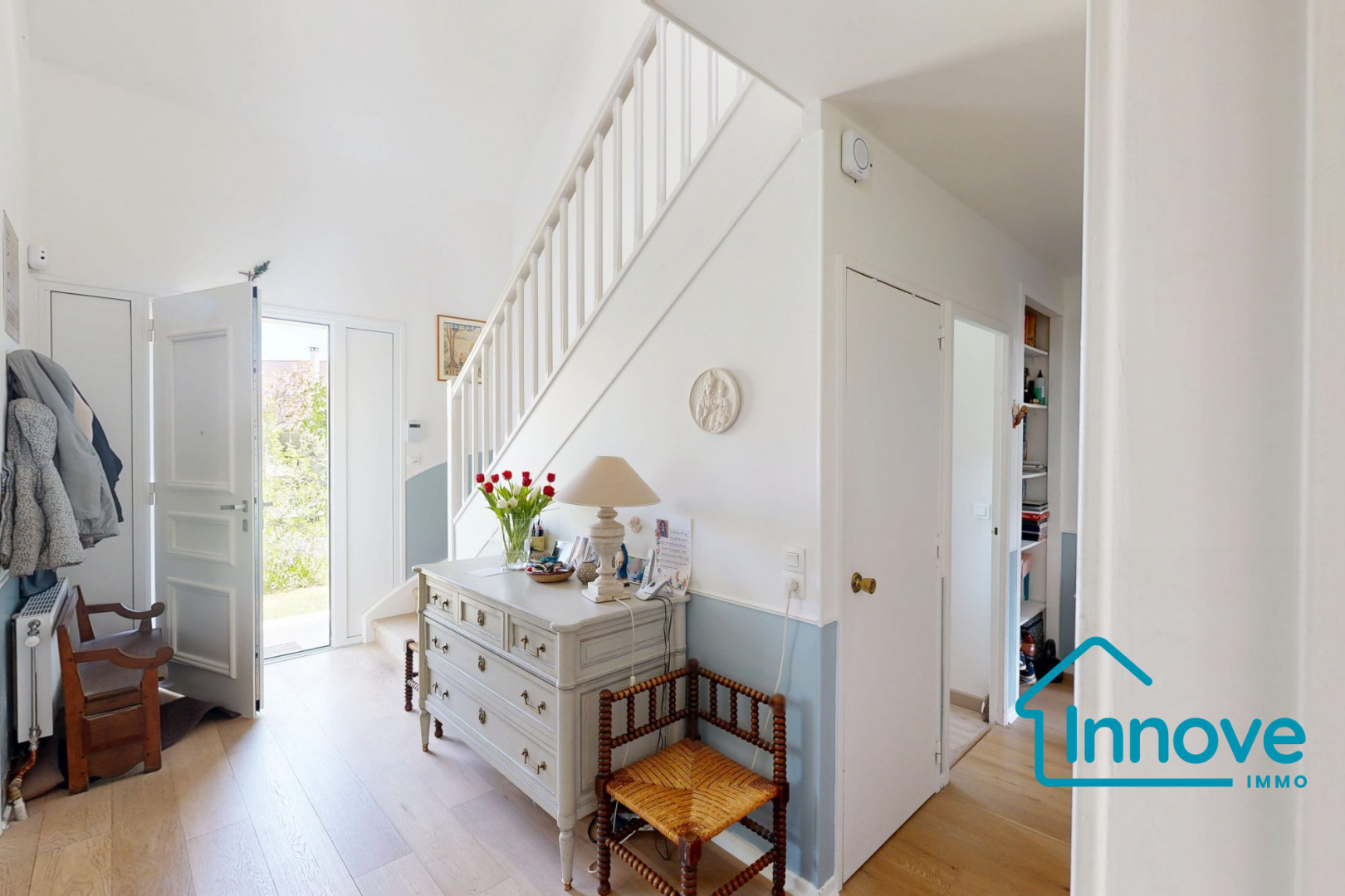 
                                                Vente
                                                 Maison familiale - Voisins Le Bretonneux Chamfleury