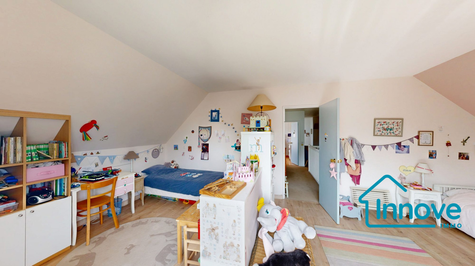 
                                                Vente
                                                 Maison familiale - Voisins Le Bretonneux Chamfleury