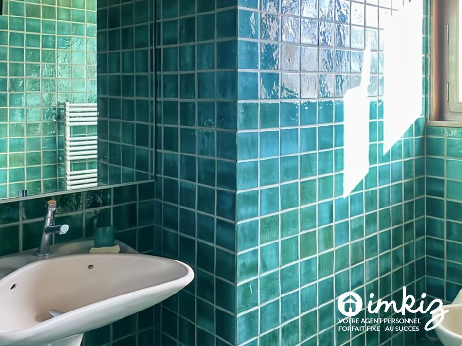 
                                                Vente
                                                 Maison familiale- Vue montagne, lumière et volumes