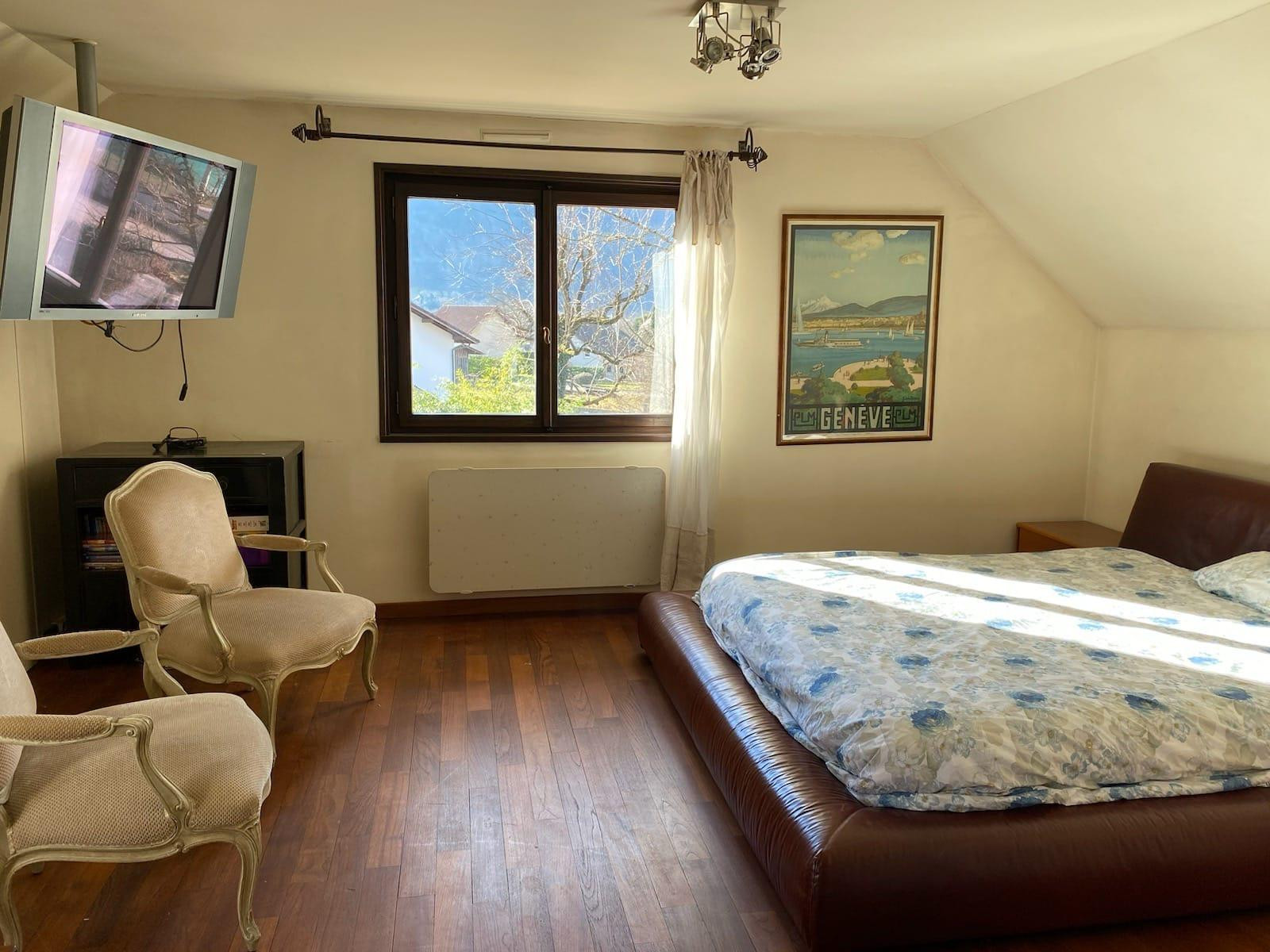 
                                                Vente
                                                 Maison familiale- Vue montagne, lumière et volumes