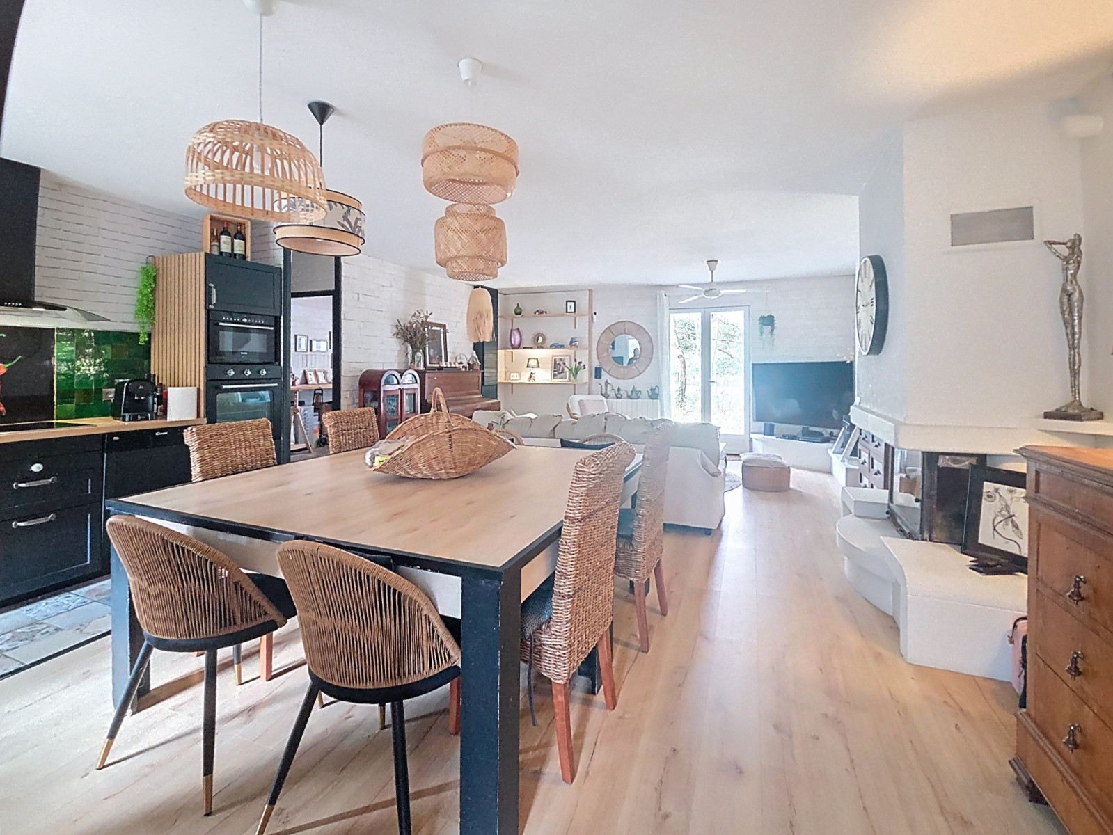
                                                Vente
                                                 maison famille à Artigues-près-Bordeaux