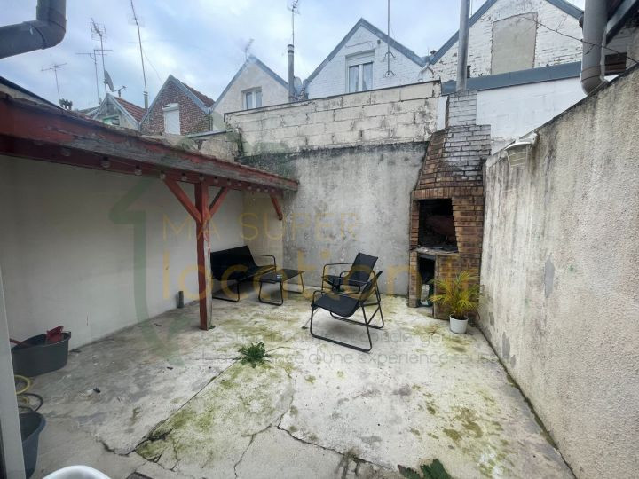 
                                                Location
                                                 MAISON FAUBOURG D'ISLE