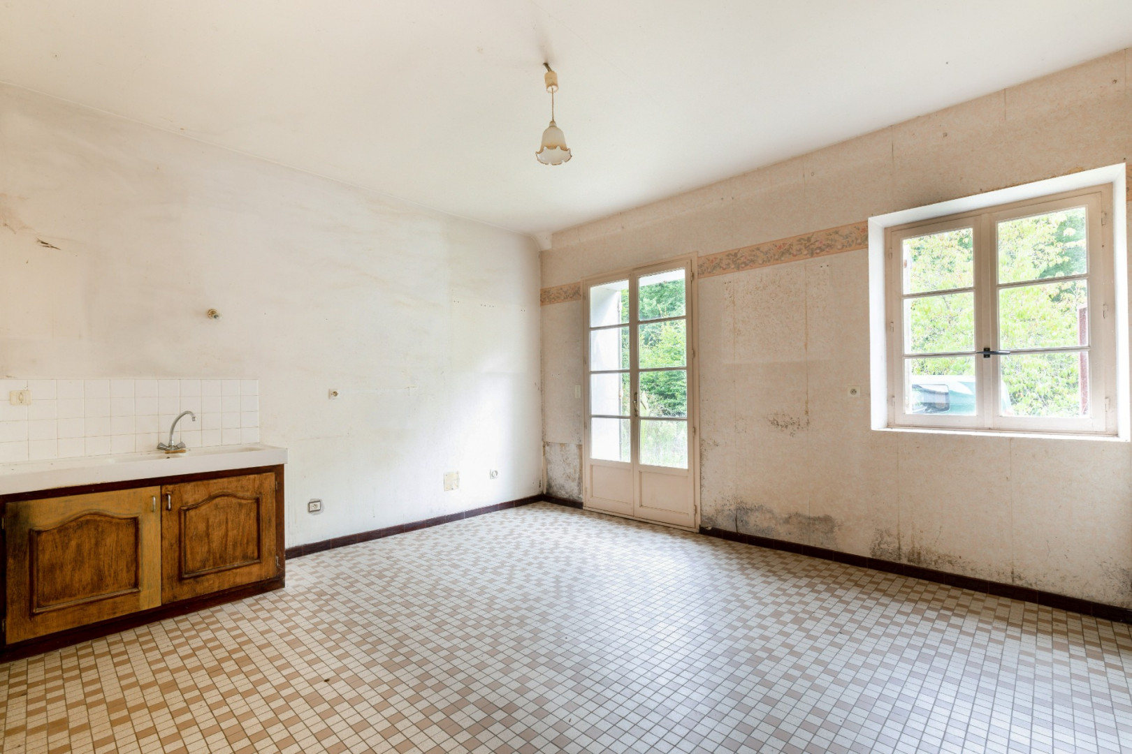 
                                                Vente
                                                 Maison forestière - 122 m² - Senonches (28)