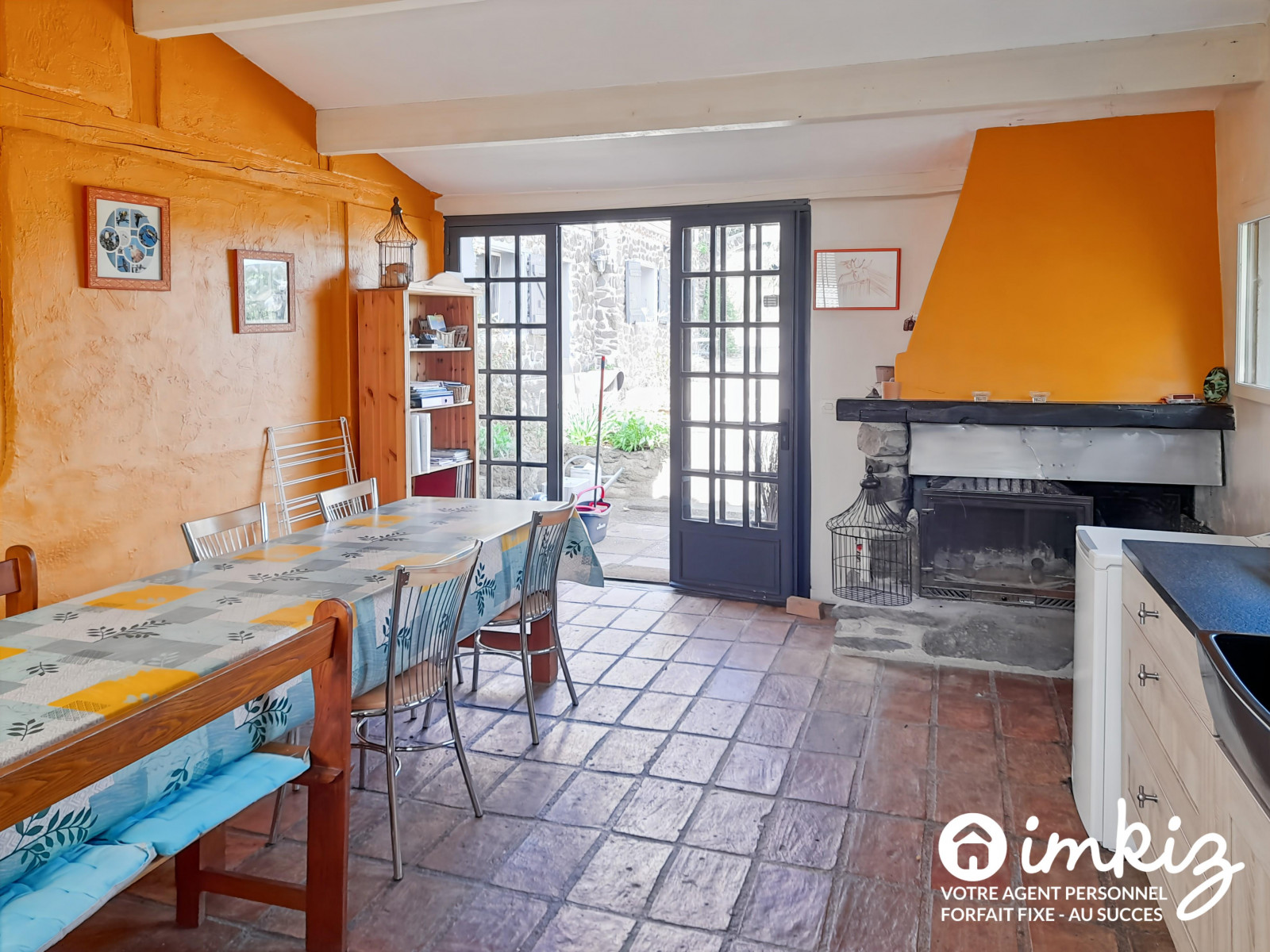 
                                                Vente
                                                 Maison +gîte de 6chambres et 6sdd+piscine