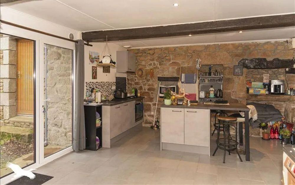 
                                                Location
                                                 Maison granit du 18eme sur la côte de granit rose