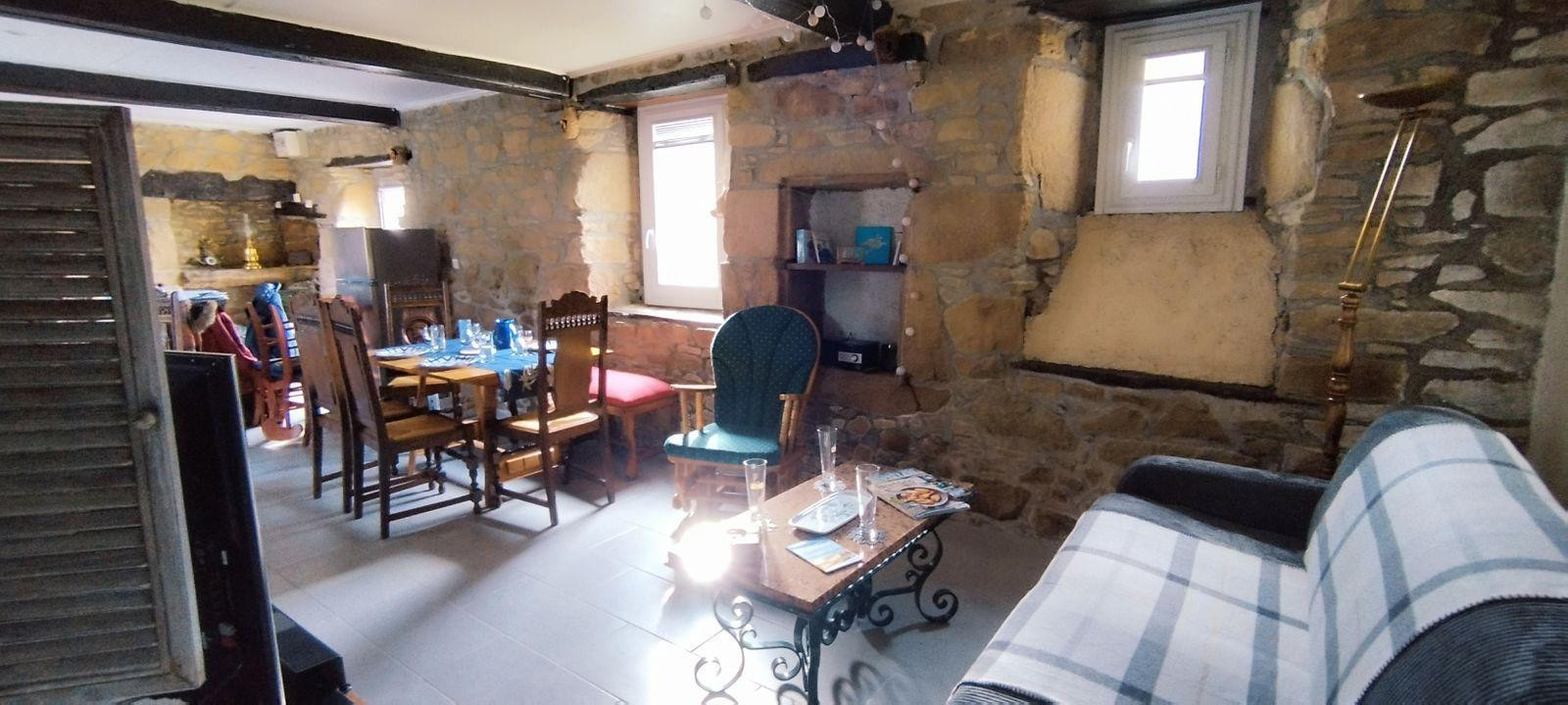 
                                                Location
                                                 Maison granit du 18eme sur la côte de granit rose