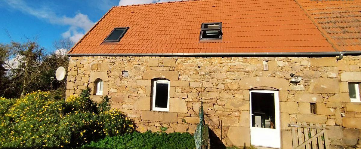 
                                                Location
                                                 Maison granit du 18eme sur la côte de granit rose