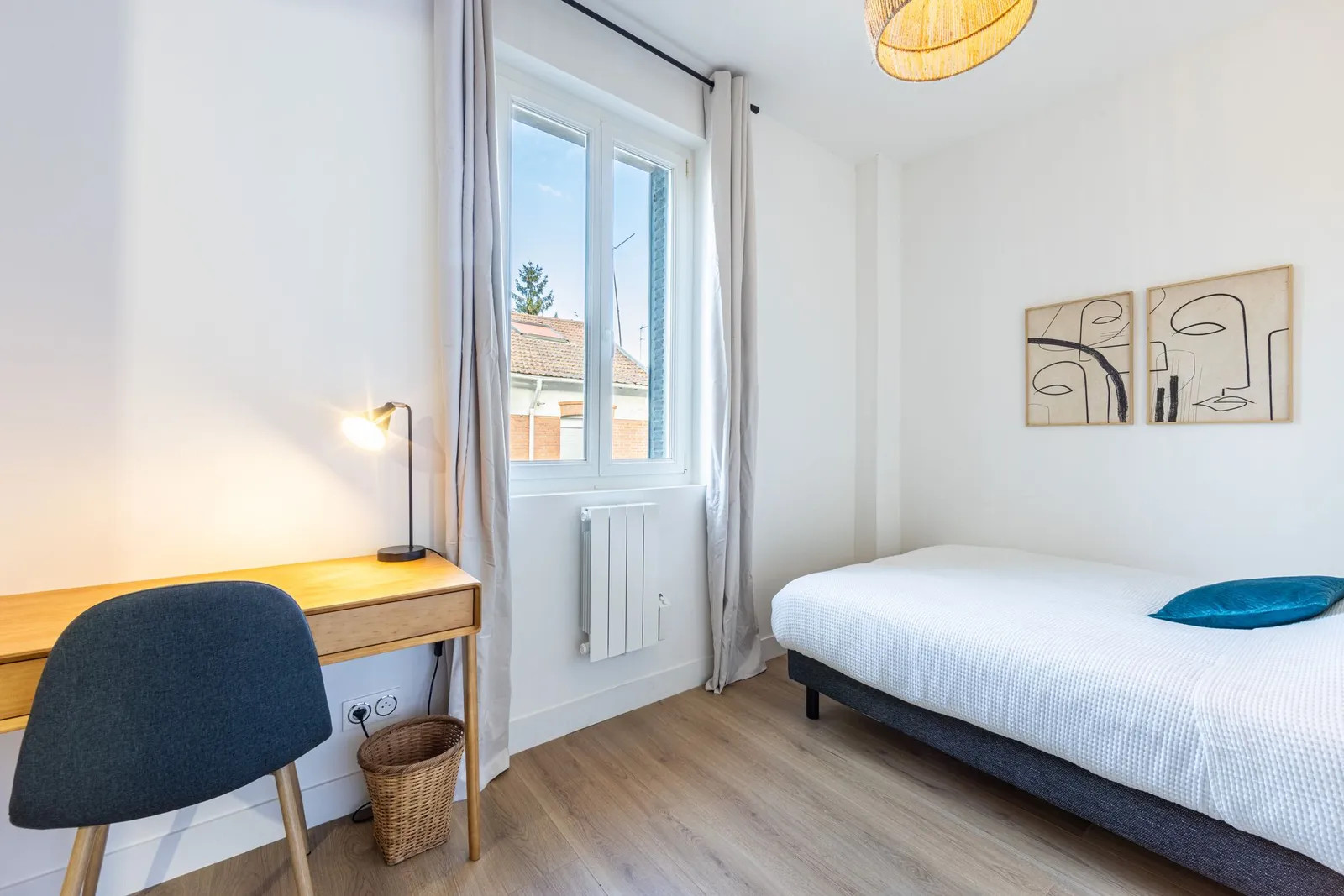 
                                                Colocation
                                                 Maison HELIOS - Chambre 12.5m² - Courbevoie - 1040€/mois CC