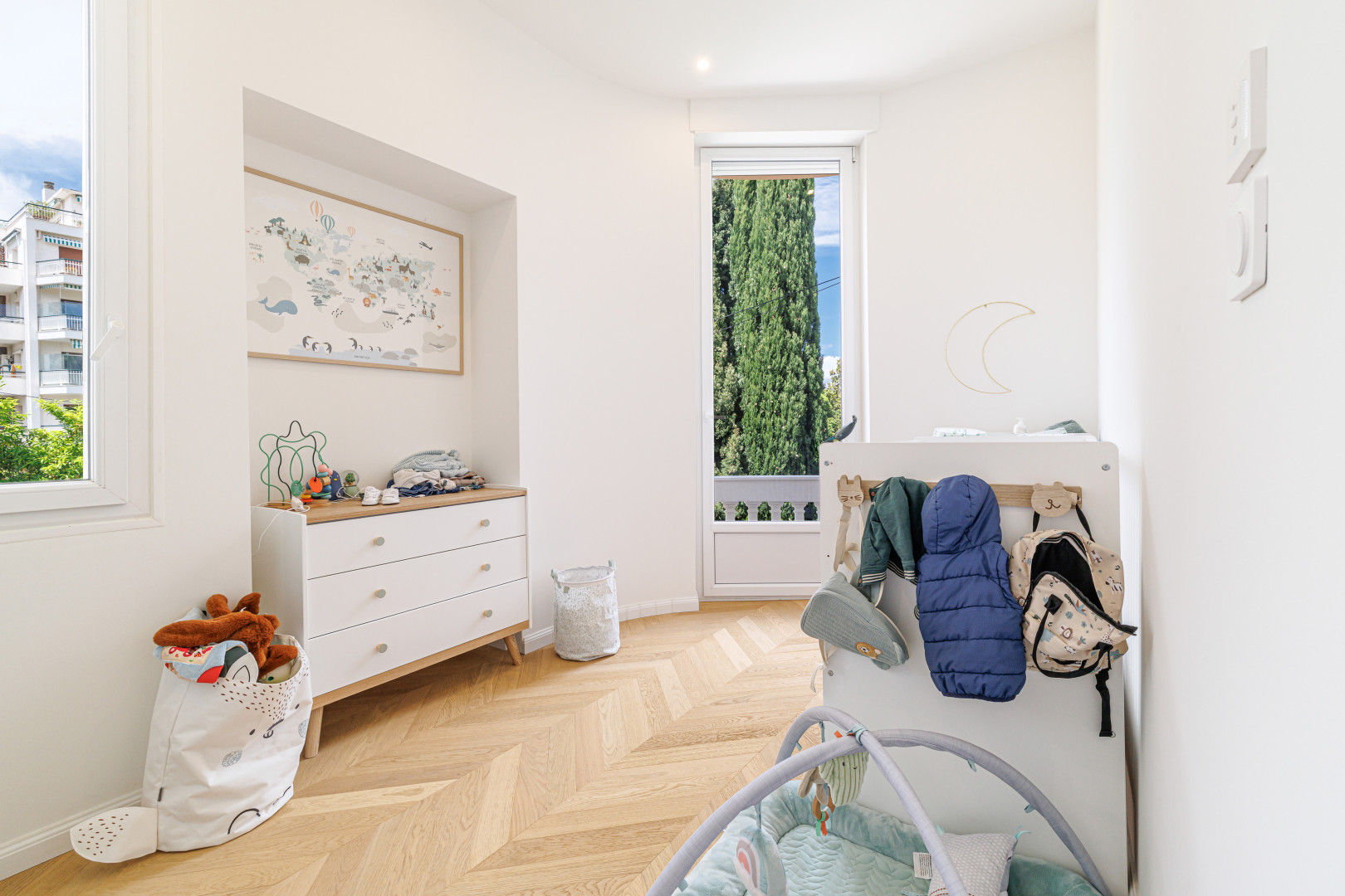 
                                                Vente
                                                 Maison  - Hôtel Particulier  - 7 pièces  - 214.27 m²