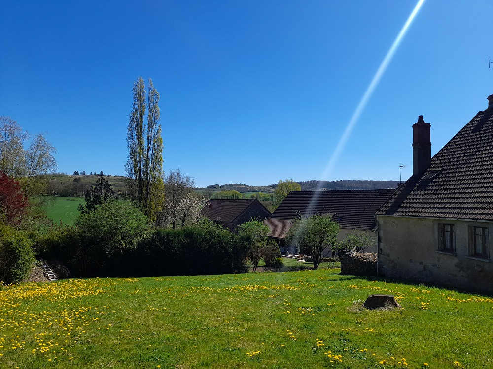 
                                                Vente
                                                 Maison indépendante avec grande grange et belle v