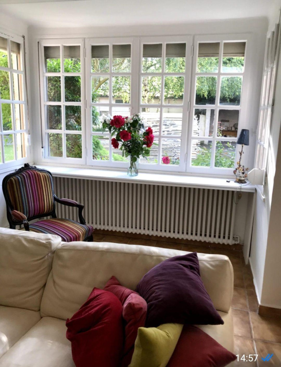 
                                                Location
                                                 Maison indépendante centre ville, dans la verdure.