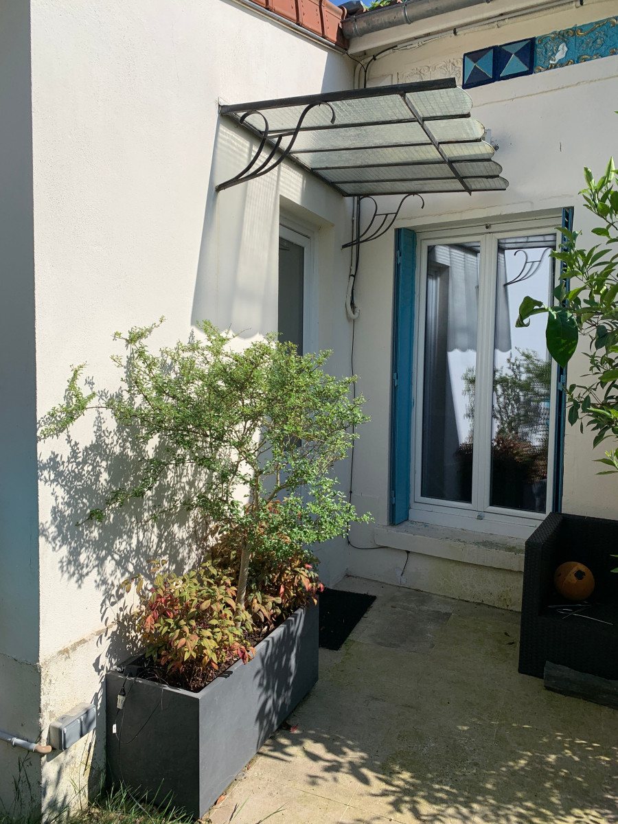 
                                                Location
                                                 Maison indépendante dans un agréable jardin à 15 min du centre de Paris (loyer tout inclus)