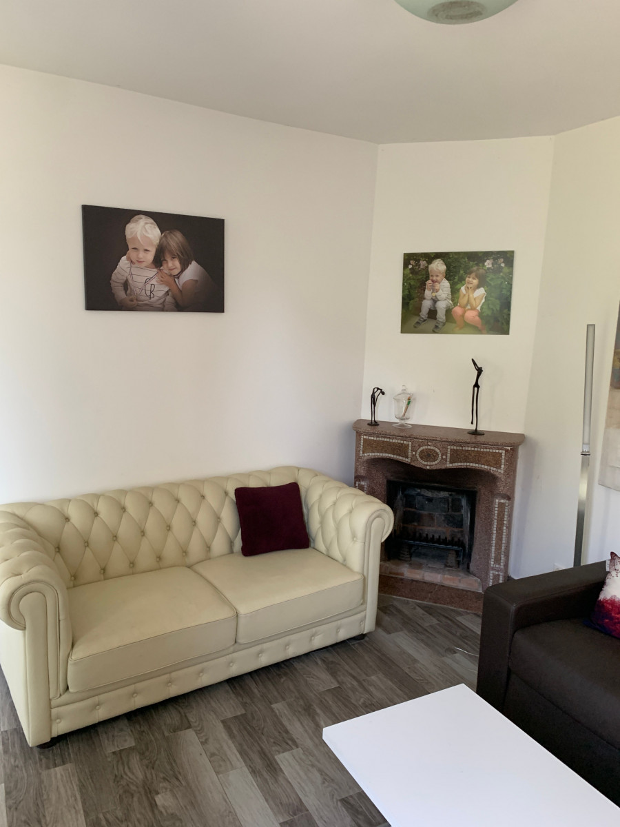 
                                                Location
                                                 Maison indépendante dans un agréable jardin à 15 min du centre de Paris (loyer tout inclus)