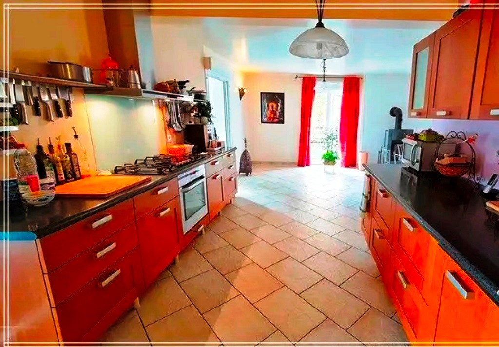 
                                                Vente
                                                 Maison individuelle 6 pièces