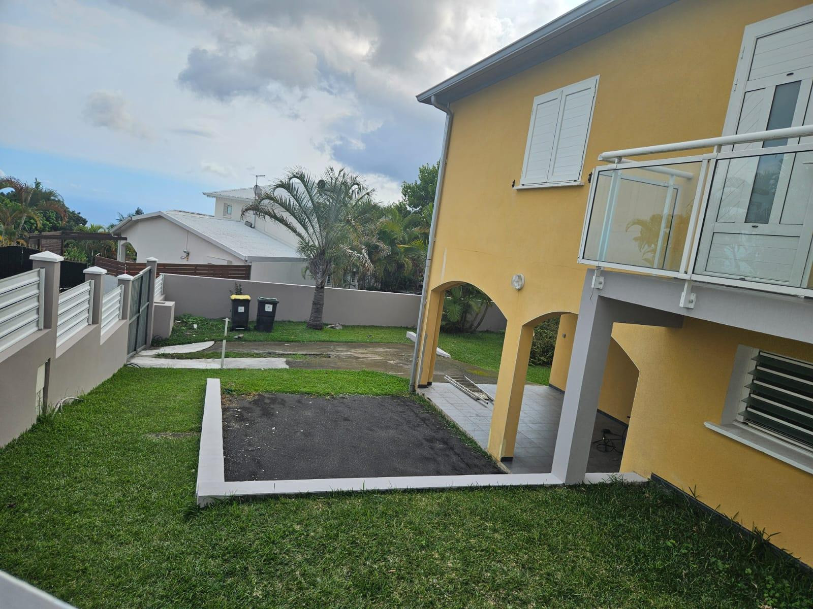 
                                                Location
                                                 Maison individuelle