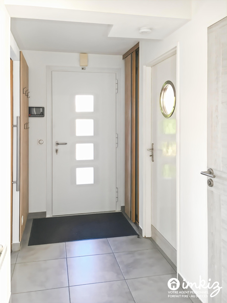 
                                                Vente
                                                 Maison individuelle 7 pièces