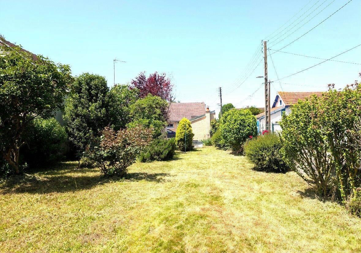 
                                                Location
                                                 Maison individuelle au calme rénovée à neuf.