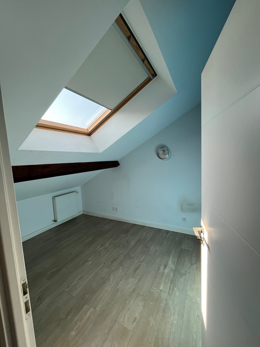 
                                                Vente
                                                 MAISON INDIVIDUELLE AVEC JARDIN - LYON 8