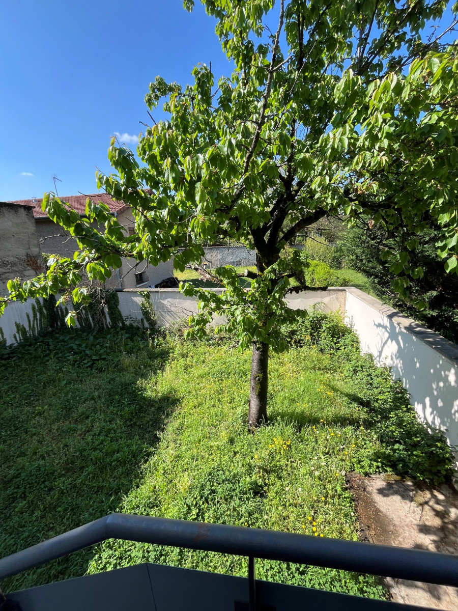 
                                                Vente
                                                 MAISON INDIVIDUELLE AVEC JARDIN - LYON 8