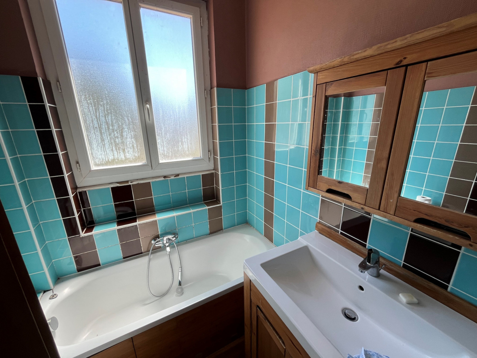 
                                                Vente
                                                 MAISON INDIVIDUELLE A RENOVER AVEC JARDIN - LYON 8