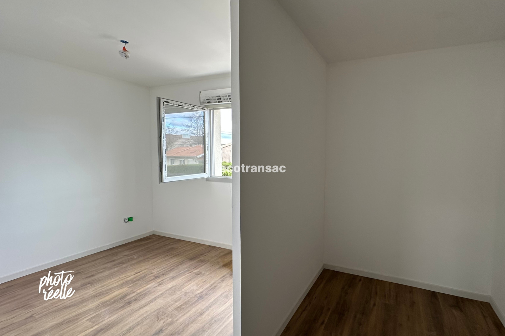 
                                                Vente
                                                 Maison individuelle de 106m2 avec jardin de 137m2 – La Verpillière