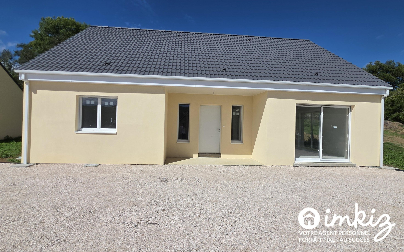 
                                                Vente
                                                 Maison individuelle de plain pied, avec garage
