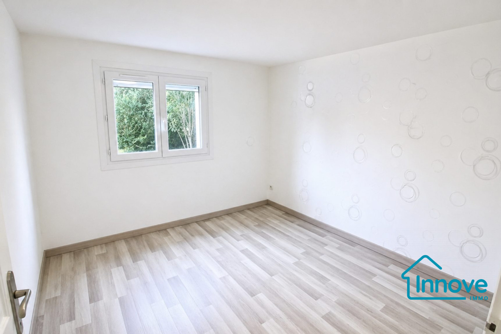 
                                                Vente
                                                 Maison individuelle, Les clayes Ouest