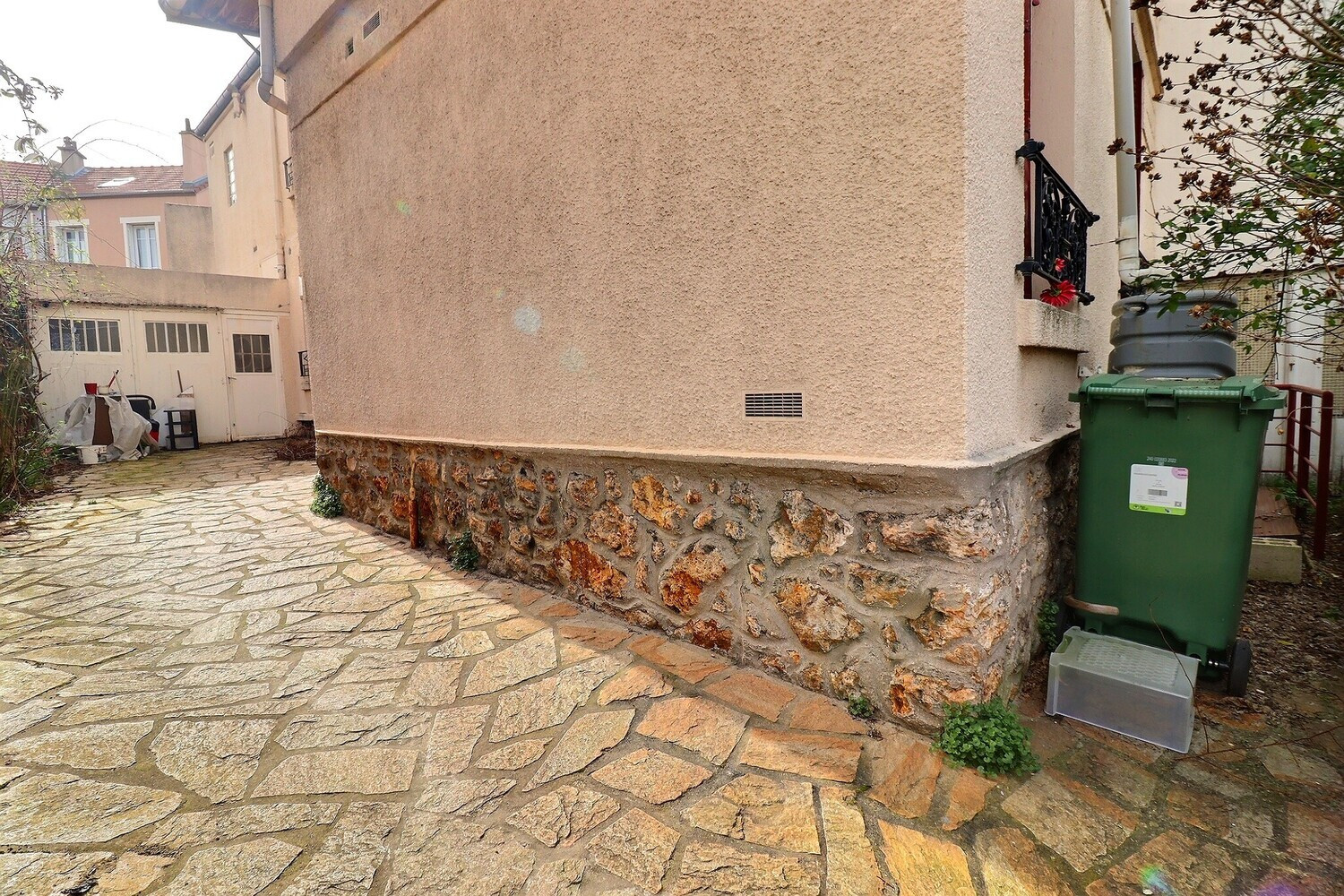 
                                                Vente
                                                 Maison Individuelle/Proche Transports