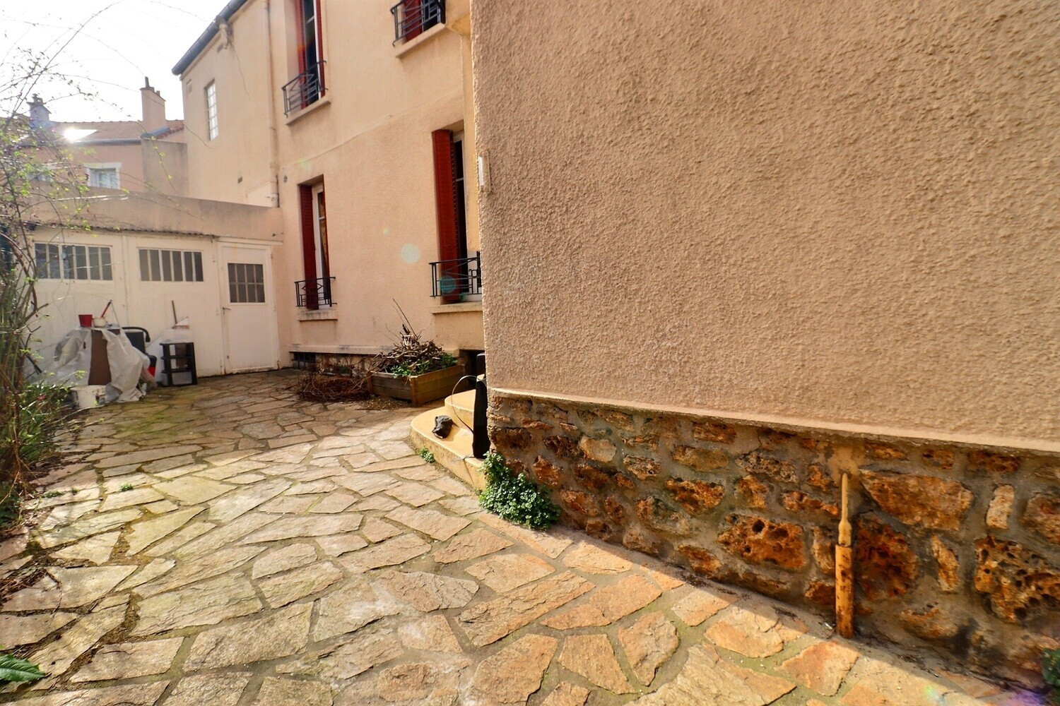 
                                                Vente
                                                 Maison Individuelle/Proche Transports