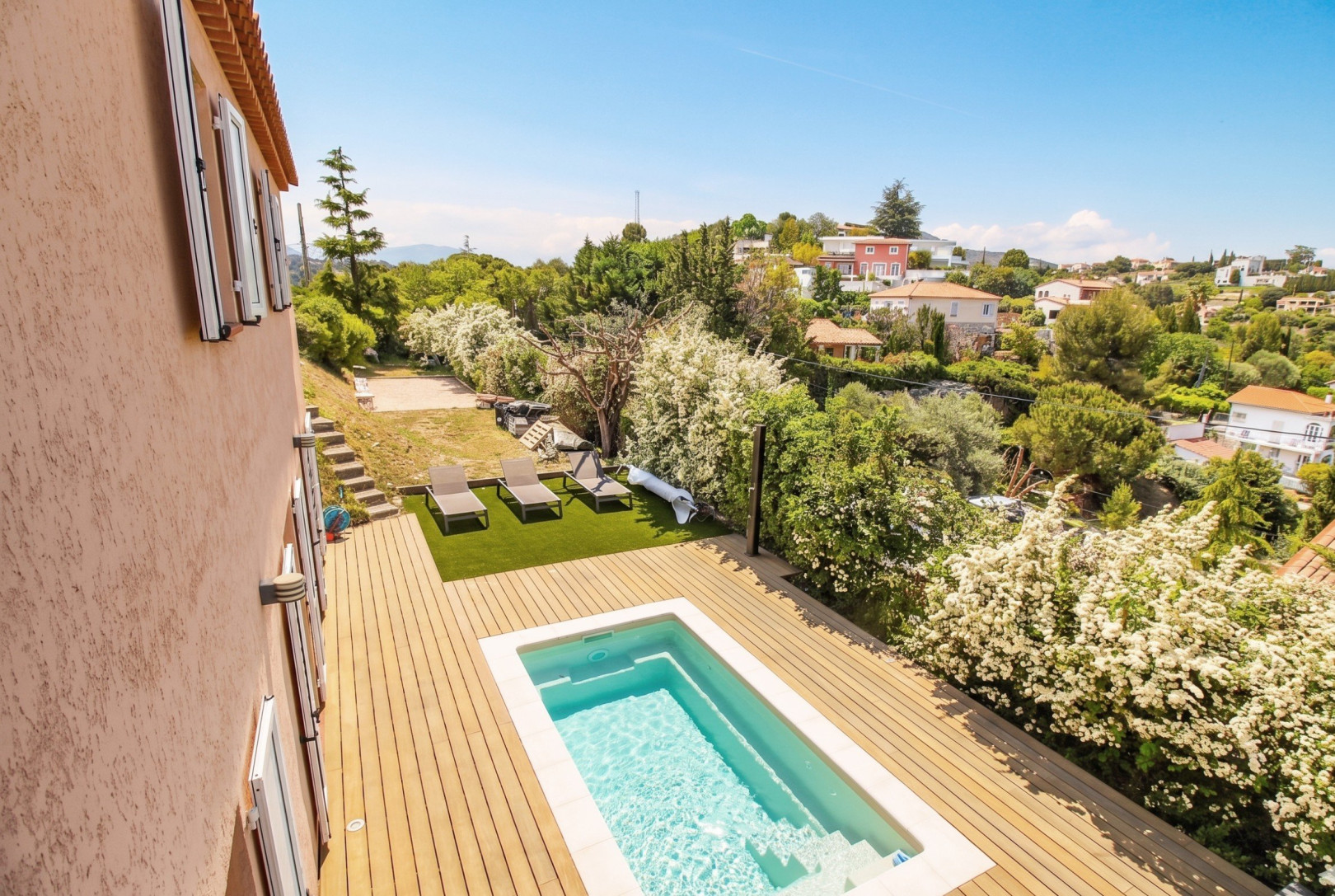 
                                                Vente
                                                 MAISON INDIVIDUELLE RÉCENTE - Secteur SAINT-PIERRE DE FÉRIC / COSTIÈRES - VUE DÉGAGÉE ET CALME avec PISCINE