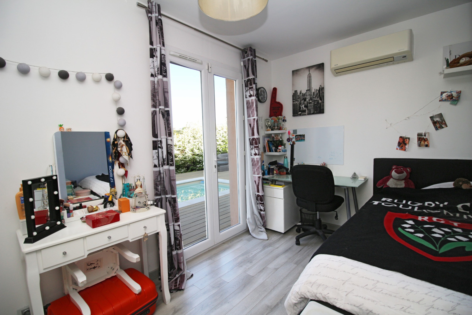 
                                                Vente
                                                 MAISON INDIVIDUELLE RÉCENTE - Secteur SAINT-PIERRE DE FÉRIC / COSTIÈRES - VUE DÉGAGÉE ET CALME avec PISCINE