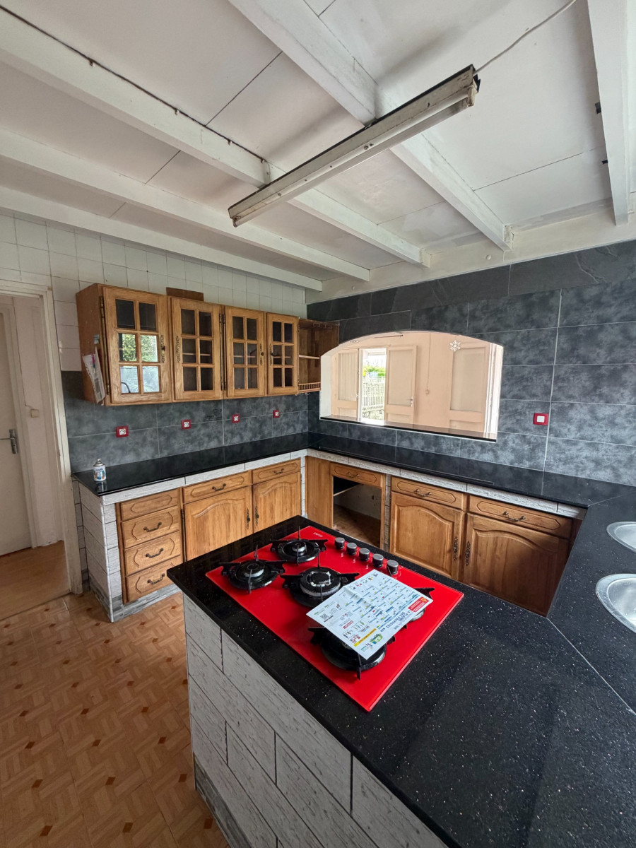 
                                                Vente
                                                 Maison  La Plaine-des-Palmistes. 140M2