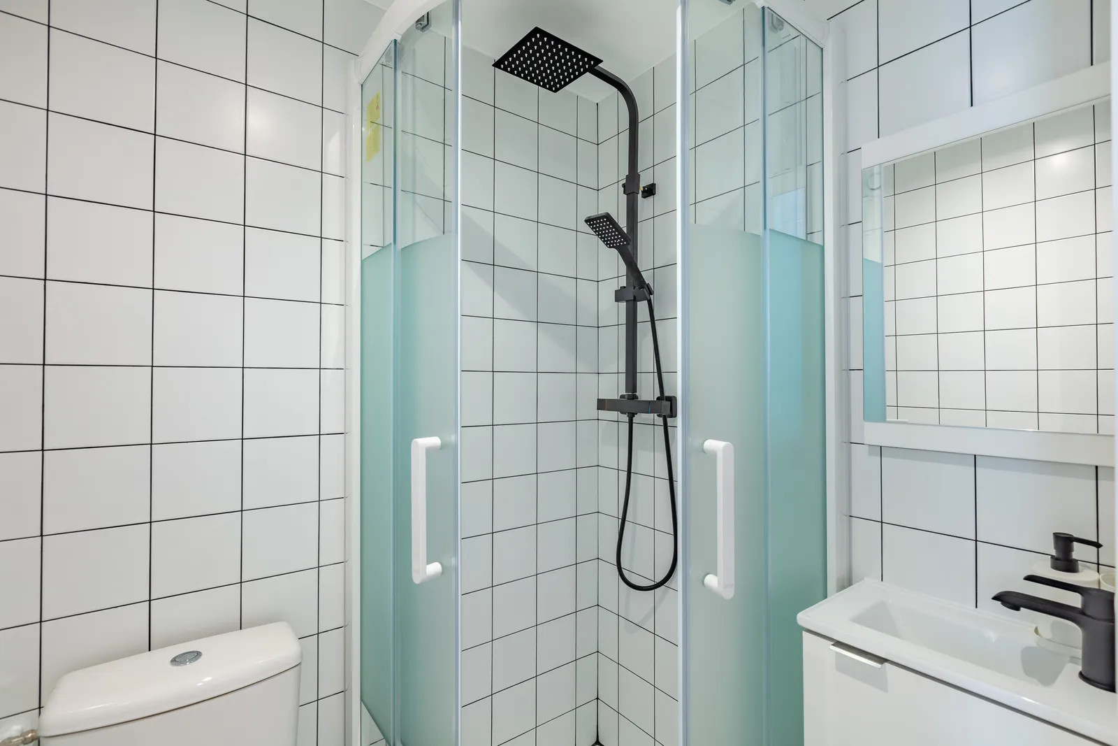 
                                                Colocation
                                                 Maison LA RUCHE - Chambre 9m² - Paris - 1108€/mois CC