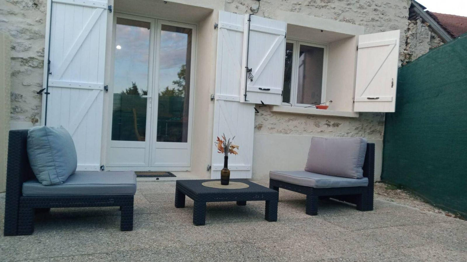
                                                Location
                                                 Maison lumineuse 29m2 +70m2 terr/jardin, 2 parking