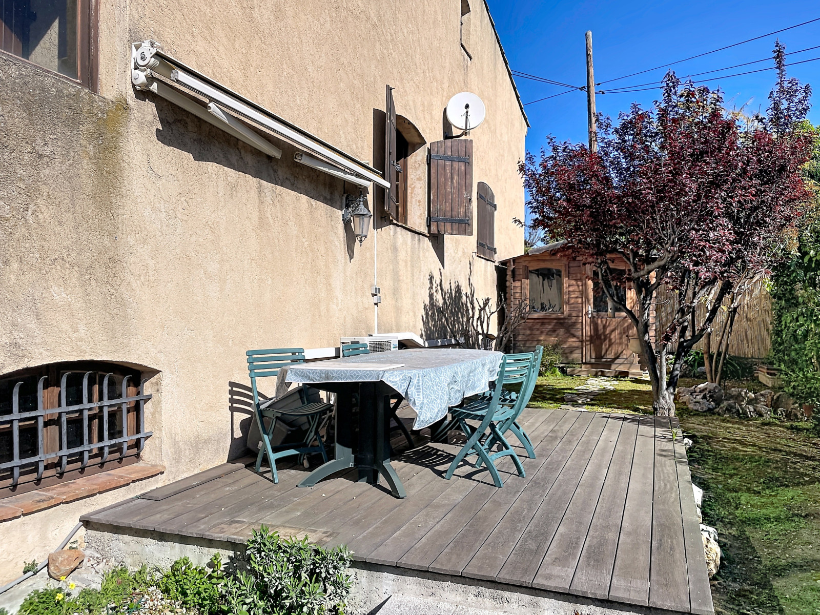 
                                                Vente
                                                 Maison  - Maison de ville  - 3 pièces  - 129.6 m²