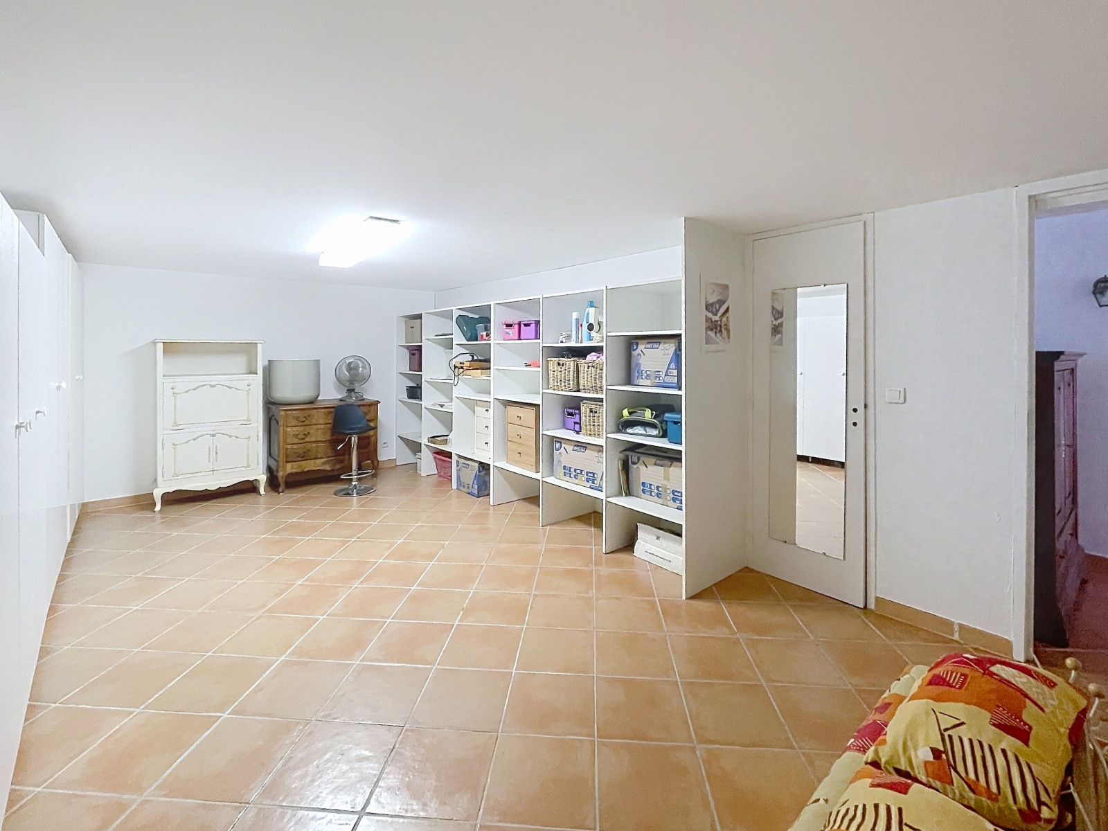 
                                                Vente
                                                 Maison  - Maison de ville  - 3 pièces  - 129.6 m²