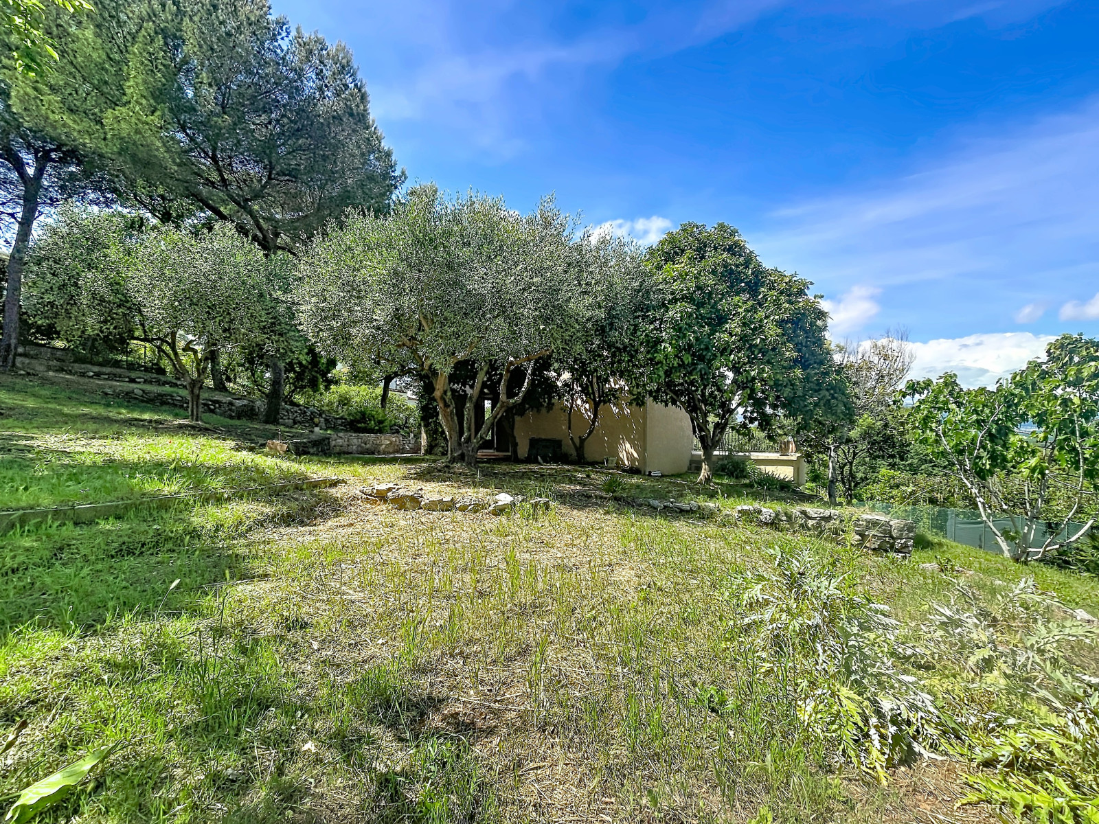 
                                                Vente
                                                 Maison  - Maison individuelle  - 4 pièces  - 130.0 m²