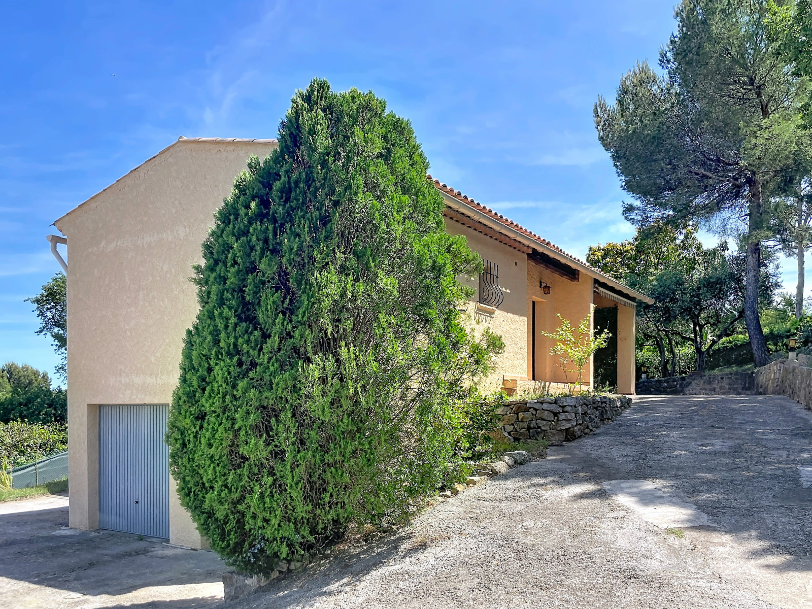 
                                                Vente
                                                 Maison  - Maison individuelle  - 4 pièces  - 145.0 m²